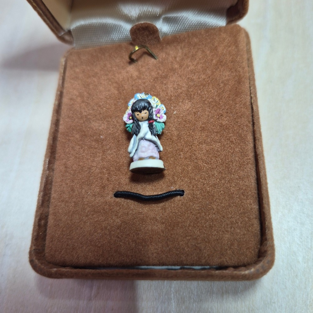 Goebel Miniature Girl with Flower Basket Figurine Vintage‎ Porcelain with Box